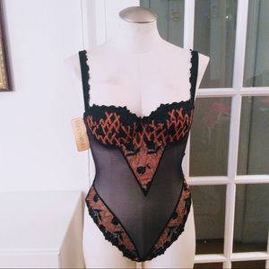Lise Charmel embroidered lace Bodysuit 34 C